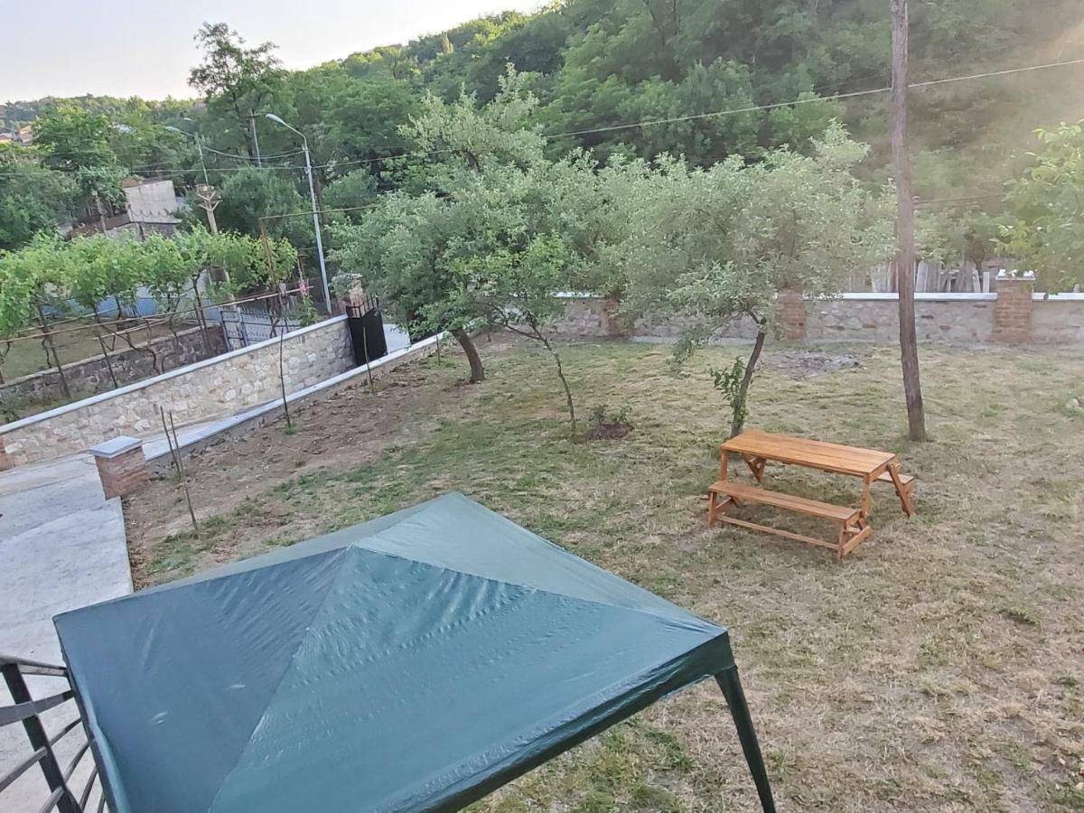 Hostel Family Kutaiszi Kültér fotó